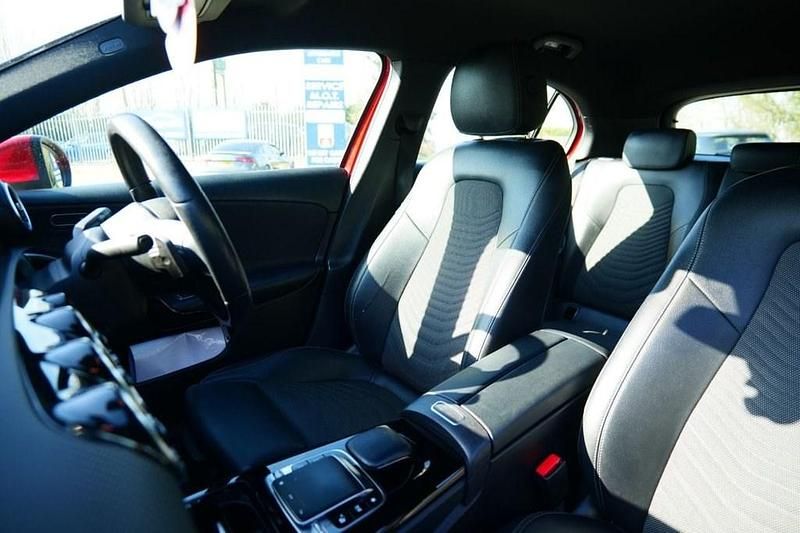 Used Mercedes A180 Executive 136 HP (100 kW) 2019 Red Hatchback