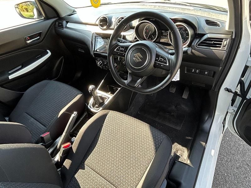 Used Suzuki Swift SZ-L 83 HP (61 kW) 2023 White Hatchback