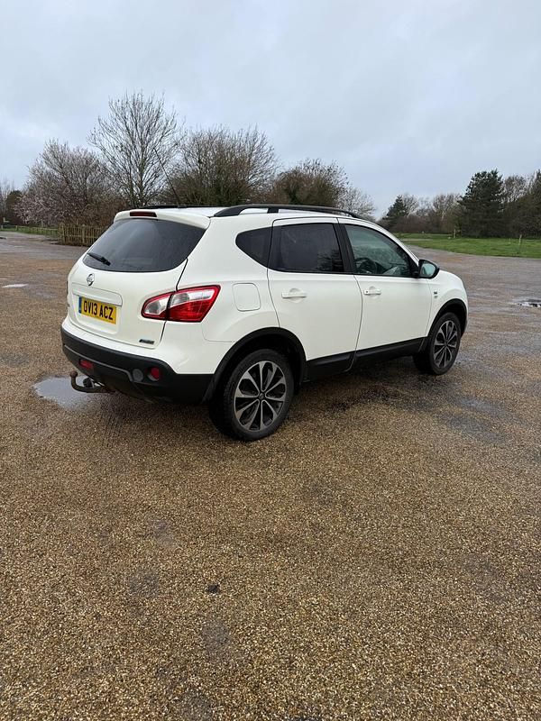 Used Nissan Qashqai 360º 2013 White SUV