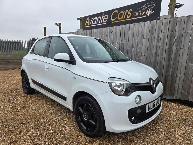 Used Renault Twingo Dynamique 70 HP (51 kW) 2016 White Hatchback