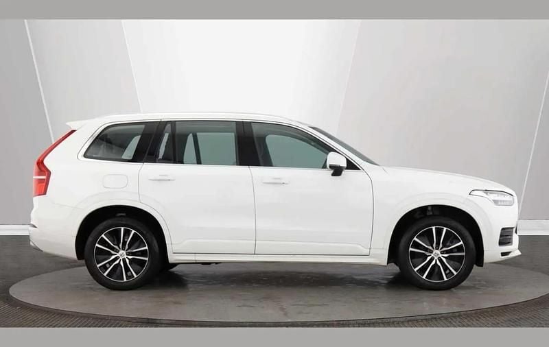 Used Volvo XC90 Momentum 232 HP (170 kW) 2022 White SUV