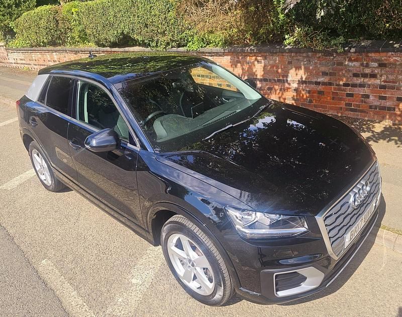 Usado Audi Q2 Sport 116 CV (85 kW) 2017 Negro SUV