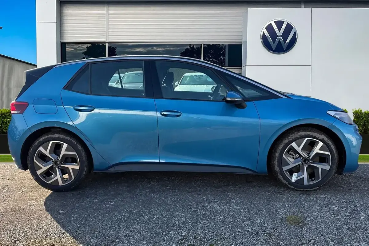 New VW ID.3 Pro 169 kW (231 HP) 2026 Blue Hatchback
