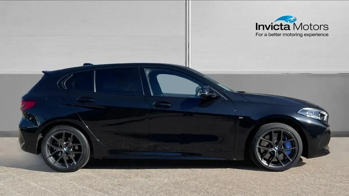 Used BMW 118 M Sport 136 HP (100 kW) 2022 Black Hatchback
