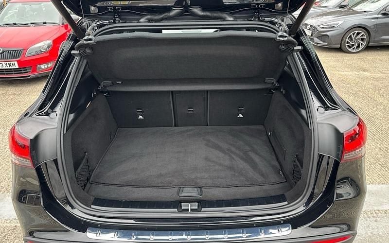 Used Mercedes GLA200 Executive 163 HP (119 kW) 2022 SUV