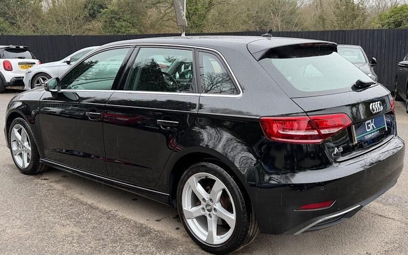 Begagnad Audi A3 e-tron 204 HK (150 kW) 2020 Halvkombi