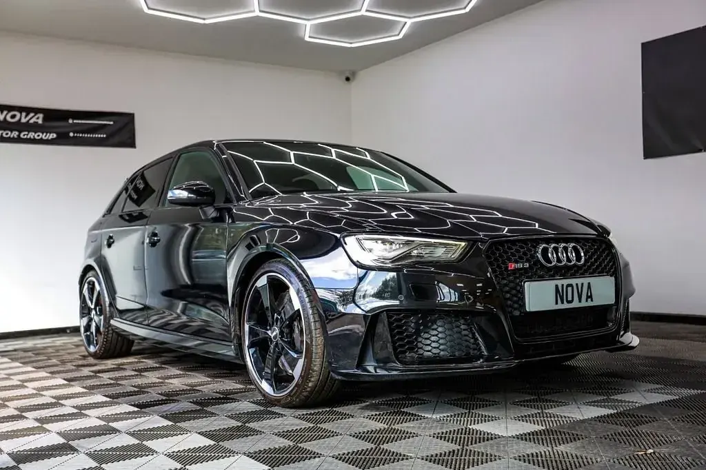 Używany Audi RS3 Advanced 367 KM (269 kW) 2016 Czarny Sedan/Limuzyna