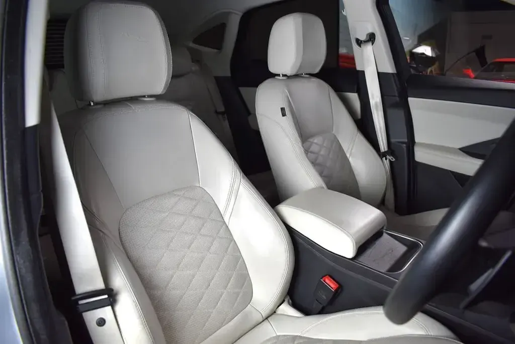 Used Jaguar E-Pace S 200 HP (147 kW) 2018 Silver SUV