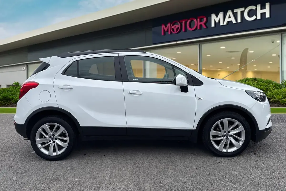 Used Vauxhall Mokka Active 140 HP (102 kW) 2017 White SUV