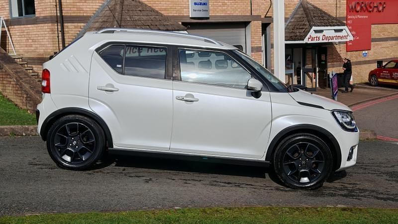 Used Suzuki Ignis SZ5 90 HP (66 kW) 2017 White SUV