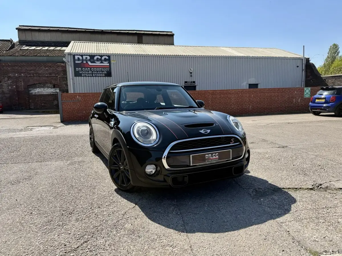 Begagnad Mini Cooper S Hatch 2014 Svart Halvkombi