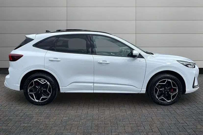 Used Ford Kuga ST-Line X 243 HP (178 kW) 2025 Frozen white SUV
