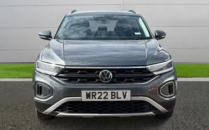 Usado VW T-Roc Life 150 CV (110 kW) 2024 SUV