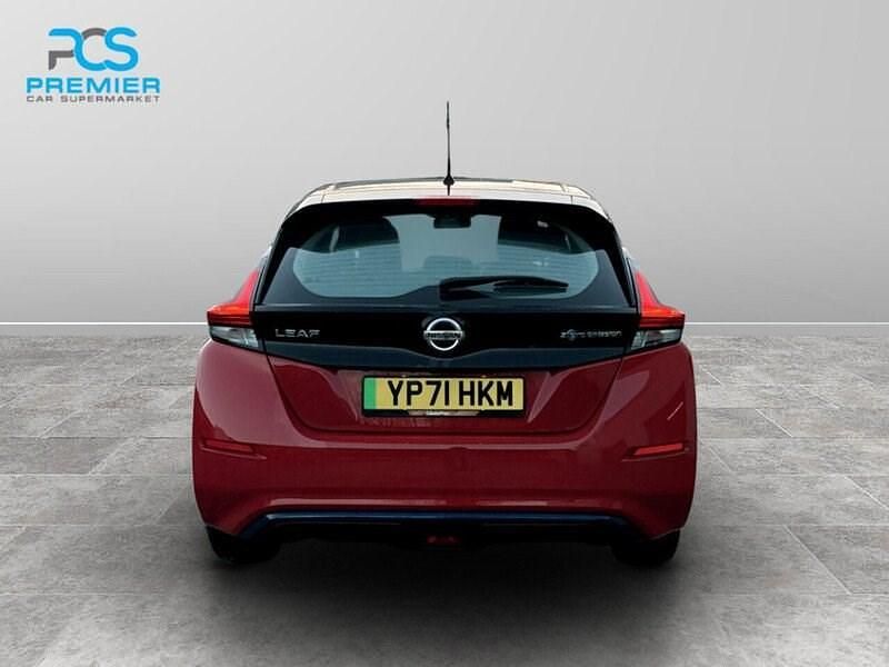 Used Nissan Leaf Acenta 110 kW (150 HP) 2021 Red Hatchback