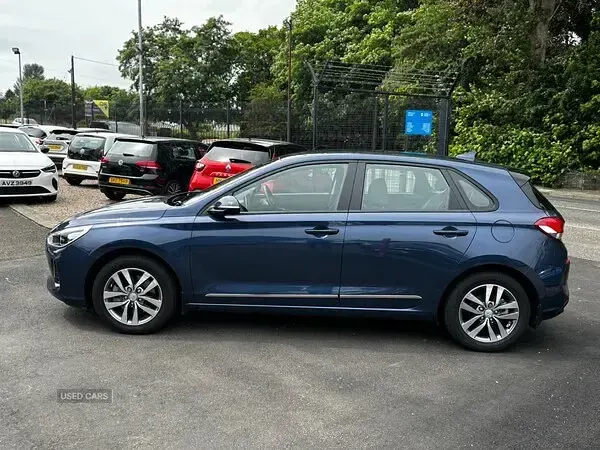 Used Hyundai i30 SE 140 HP (102 kW) 2017 Blue Hatchback