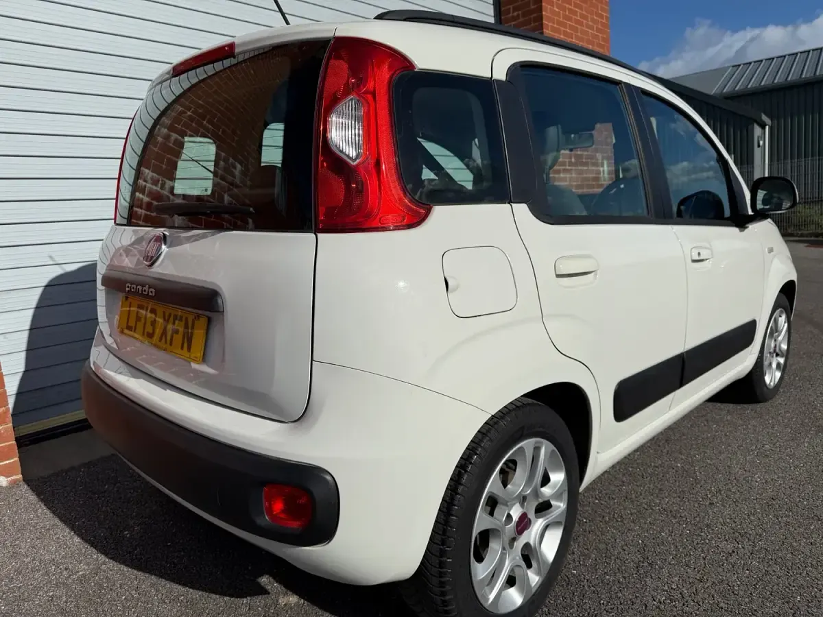 Used Fiat Panda Lounge 85 HP (62 kW) 2013 White Hatchback