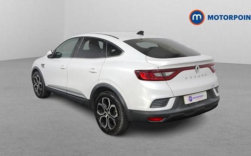 Used Renault Arkana Version S 143 HP (105 kW) 2022 White SUV