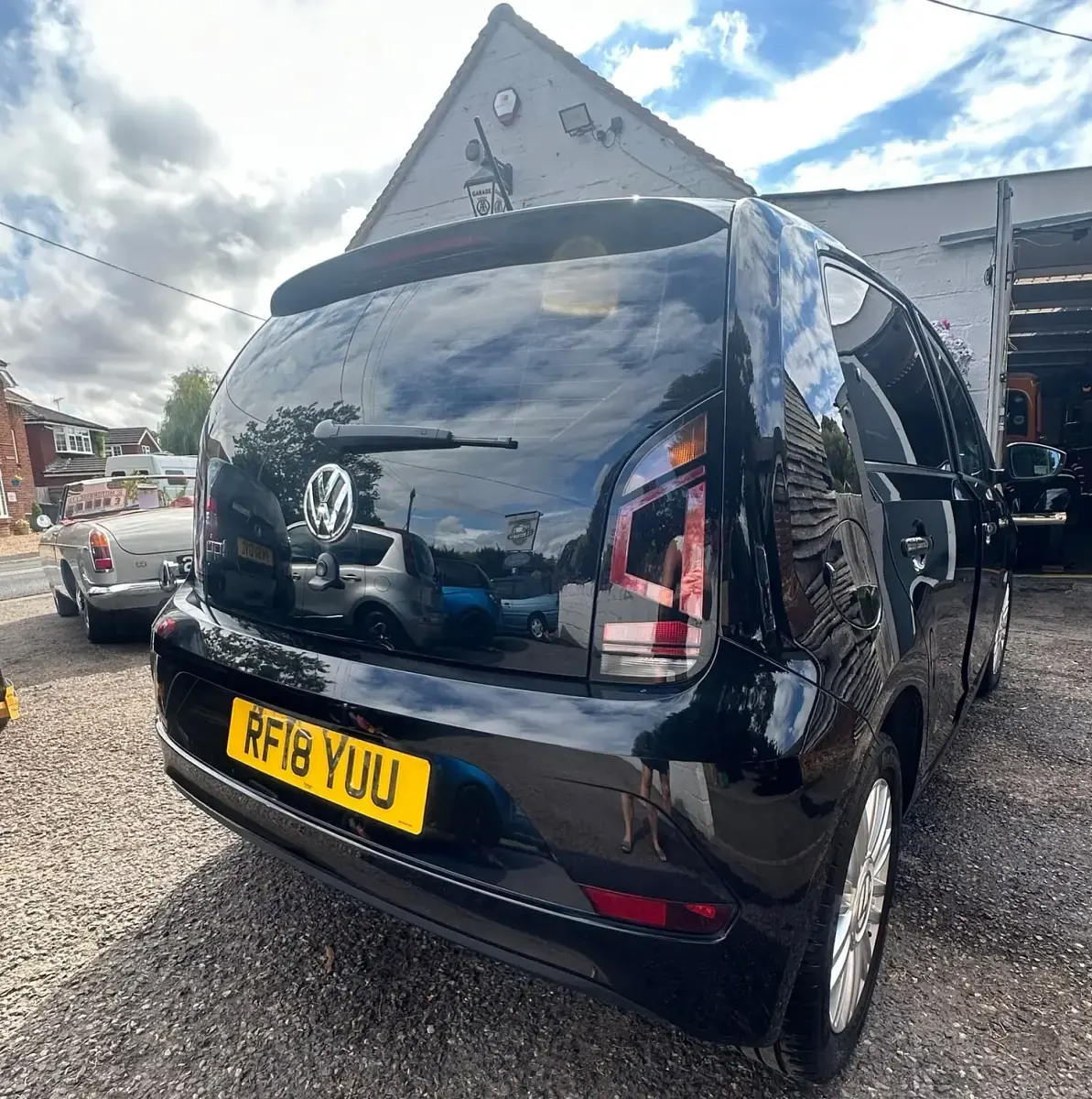 Used VW up! Move 60 HP (44 kW) 2018 Black Hatchback
