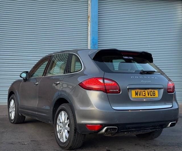 Used Porsche Cayenne 245 HP (180 kW) 2013 Grey SUV