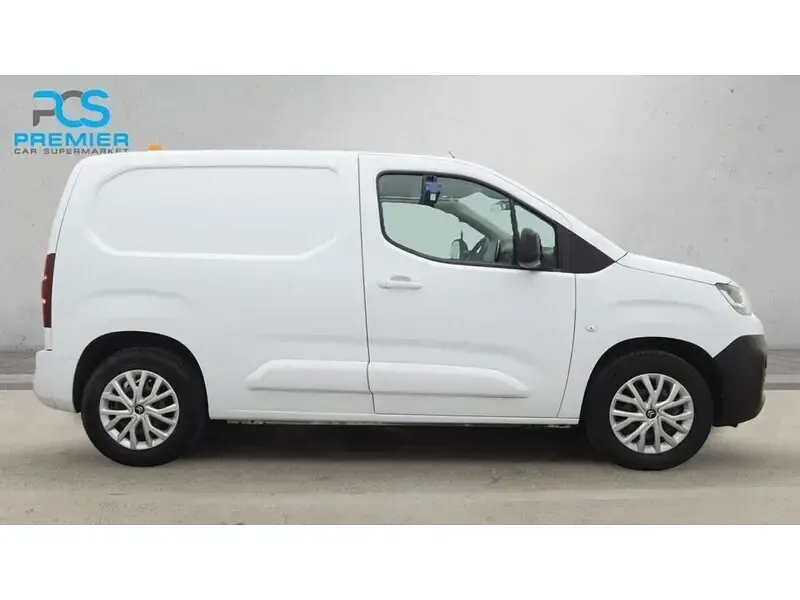 Used Citroën e-Berlingo 100 kW (136 HP) 2023 White MPV