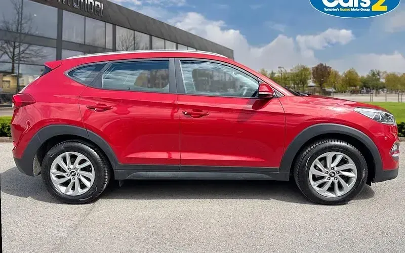 Używany Hyundai Tucson SE 116 KM (85 kW) 2017 Czerwony SUV