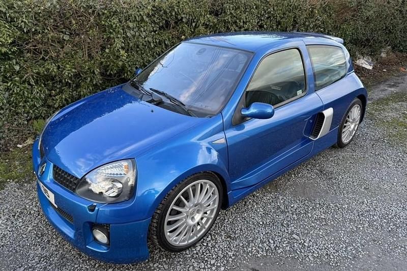 Used Renault Clio II 255 HP (187 kW) 2004 Blue Hatchback