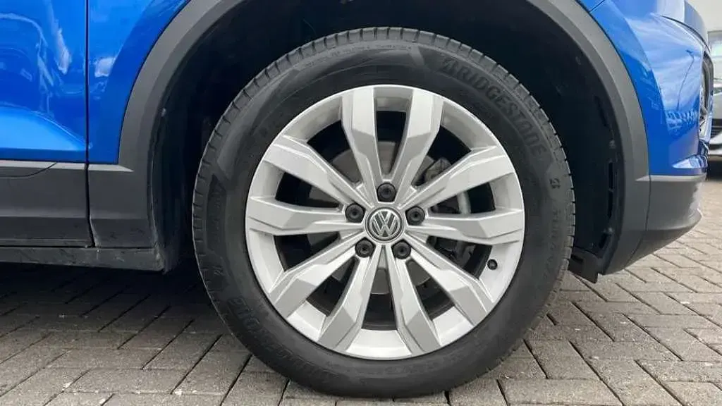 Used VW T-Roc SE 150 HP (110 kW) 2019 Blue SUV