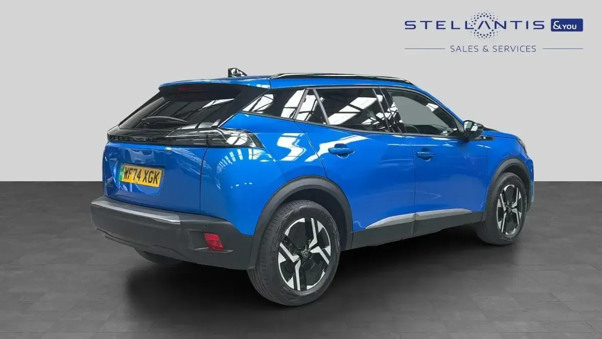 Used Peugeot e-2008 Allure 98 kW (134 HP) 2024 Blue SUV