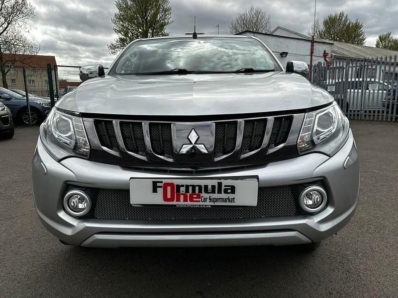 Used Mitsubishi L200 178 HP (130 kW) 2019 Silver Pickup
