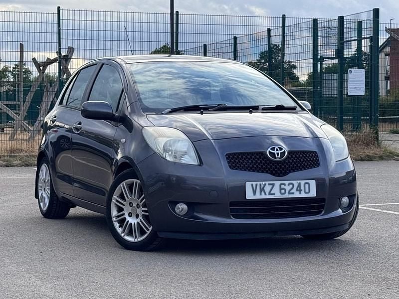 Grey Used 2008 Toyota Yaris SR Hatchback | £1,699 (Good price) - Image 1/4