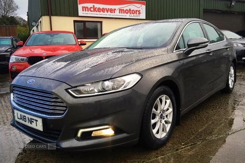 Used Ford Mondeo Zetec 120 HP (88 kW) 2018 Grey Hatchback