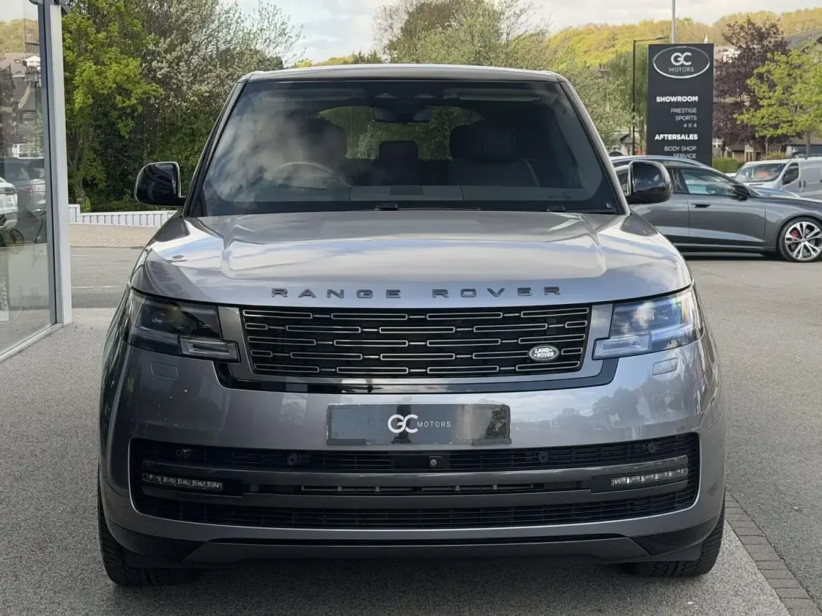 Used Land Rover Range Rover HSE 300 HP (220 kW) 2023 Grey SUV