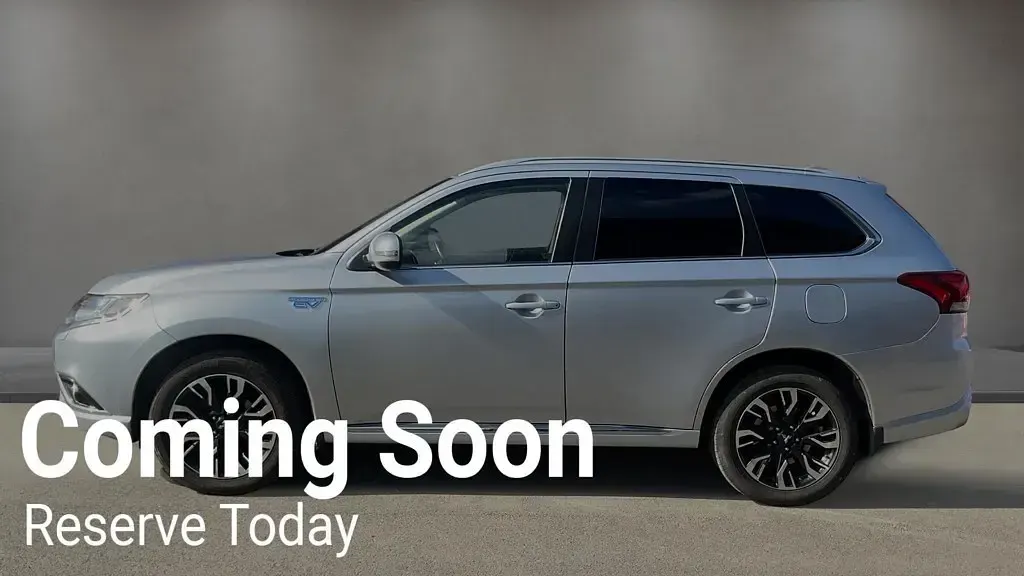 Usado Mitsubishi Outlander P-HEV 2017 Prateado SUV