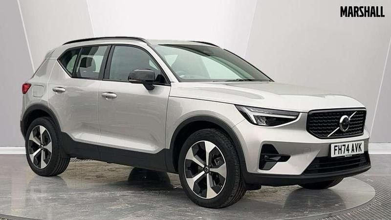 Silver Used 2025 Volvo XC40 Plus SUV | £33,267 (Fair price) - Image 1/4