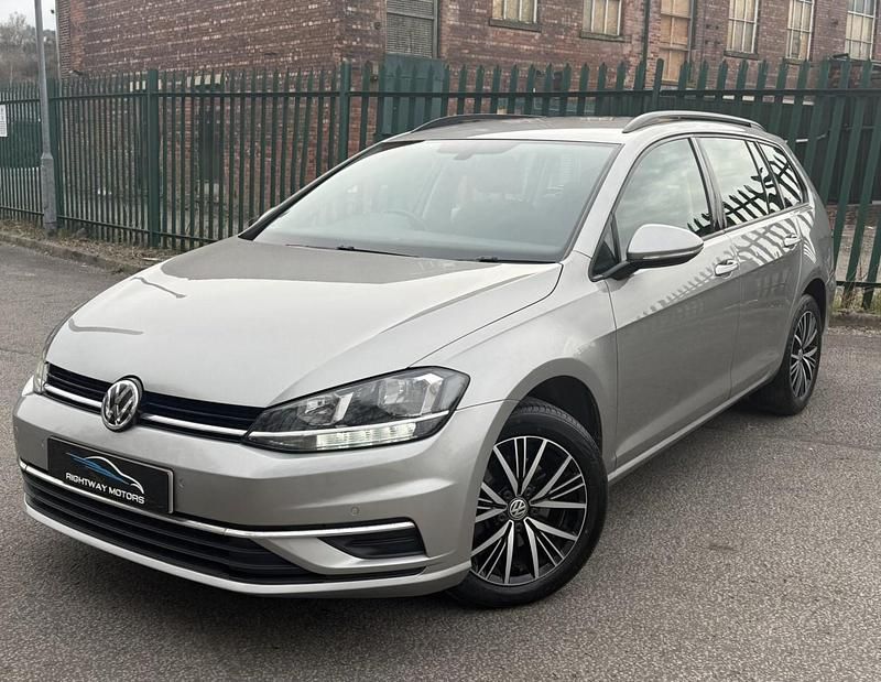 Used VW Golf VII SE 110 HP (80 kW) 2018 Silver Estate
