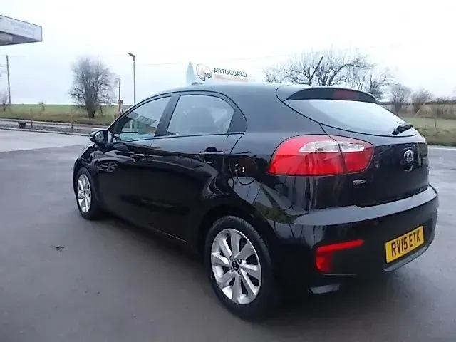 Used Kia Rio 90 HP (66 kW) 2015 Black Hatchback