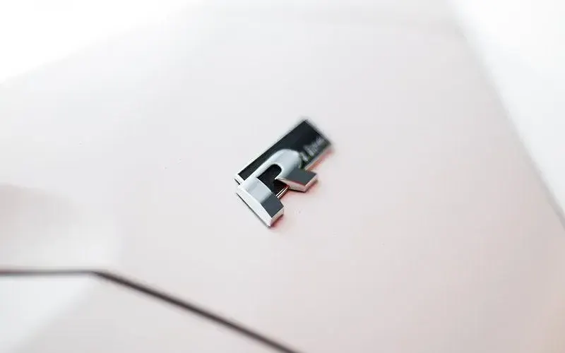 Used VW Beetle R-line 150 HP (110 kW) 2016 White Hatchback