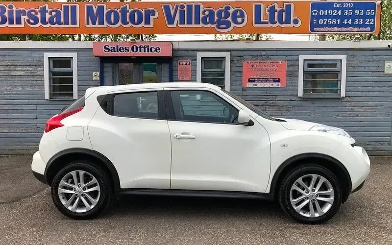 Used Nissan Juke Acenta 117 HP (86 kW) 2013 White SUV