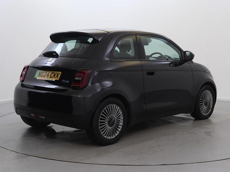 Second-hand Fiat 500e 86 kW (118 CP) 2024 Negru Hatchback