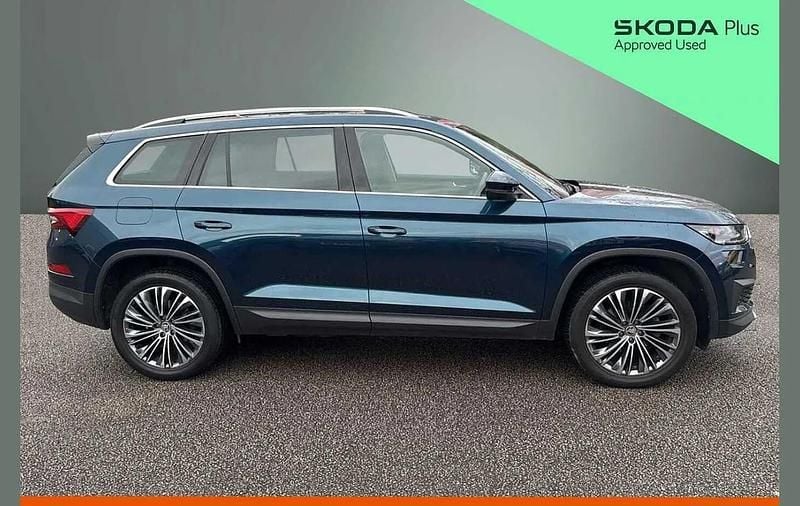 Used Skoda Kodiaq SE L Executive 150 HP (110 kW) 2023 Petrol blue metallic SUV