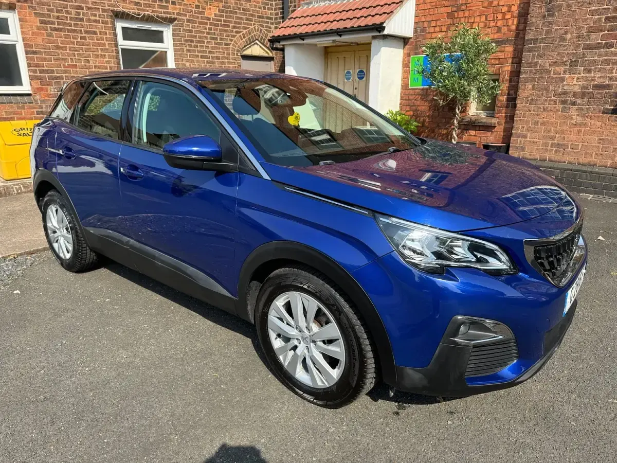 Used Peugeot 3008 2018 Blue Hatchback
