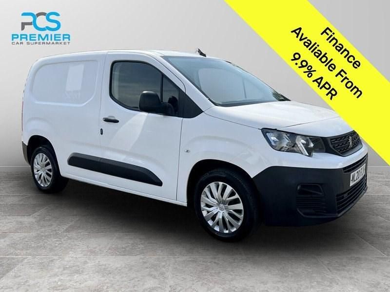 White Used 2020 Peugeot Partner MPV | £6,500 (Good price) - Image 1/3