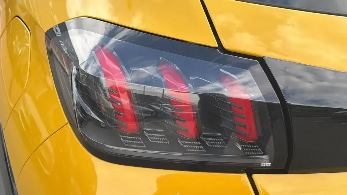 Used Peugeot 208 GT 99 HP (72 kW) 2021 Yellow Hatchback
