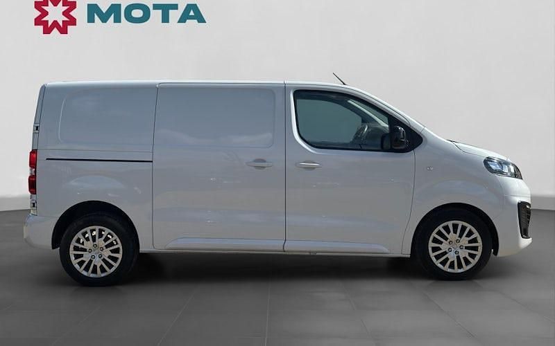 Used Vauxhall Vivaro 101 HP (74 kW) 2023 MPV