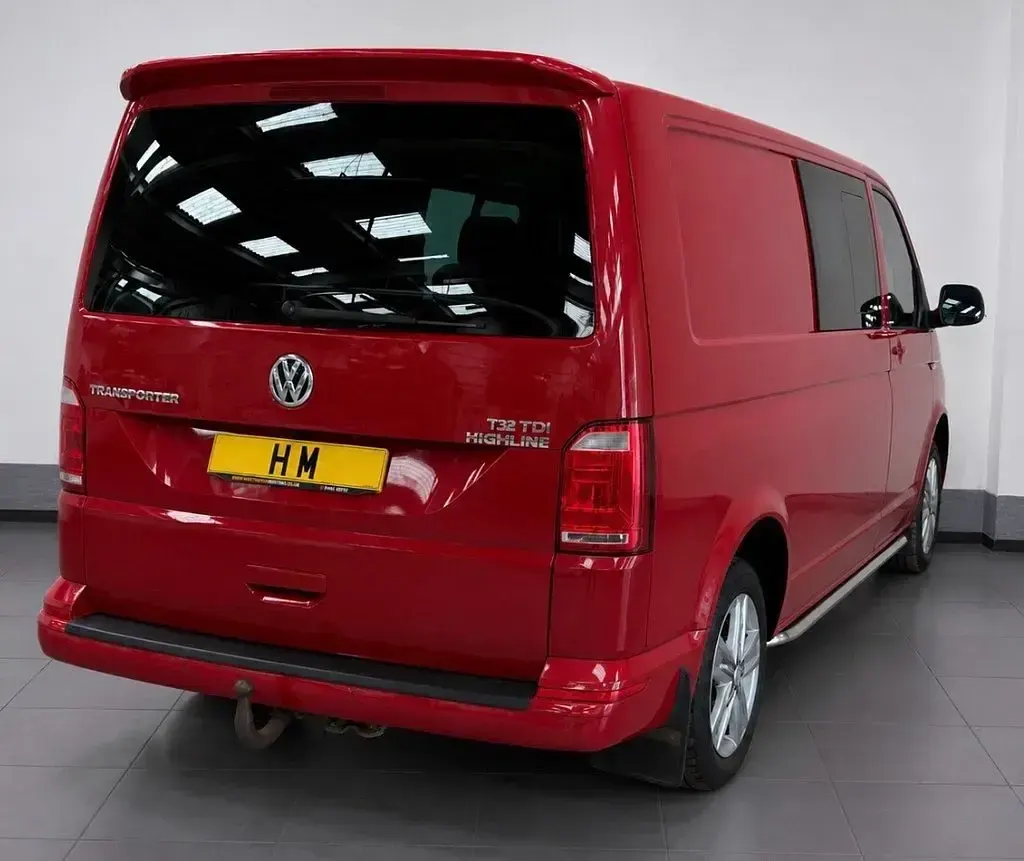 Used VW Transporter Highline 2018 Red Van