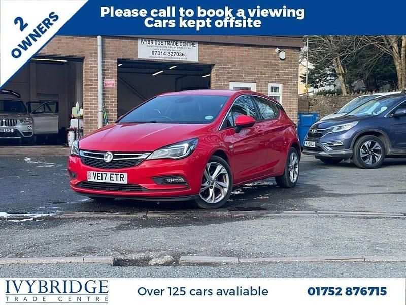 Used Vauxhall Astra SRi 105 HP (77 kW) 2017 Red Hatchback
