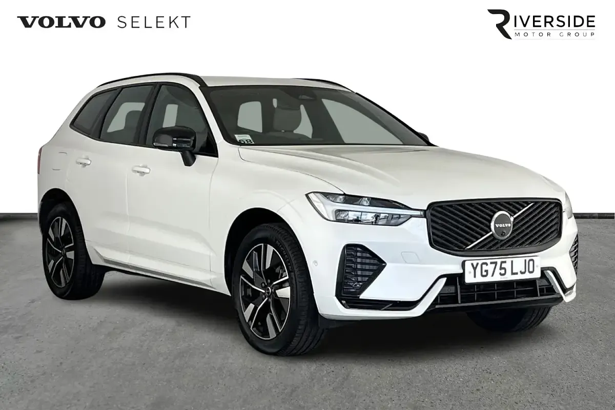 Used Volvo XC60 Plus 250 HP (183 kW) 2025 Crystal white SUV