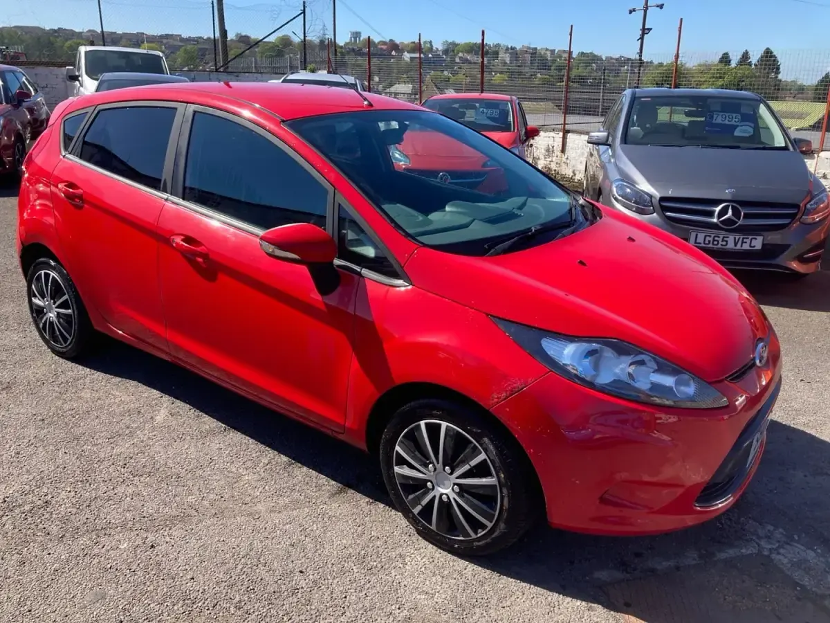 Usado Ford Fiesta 2011 Vermelho Citadino