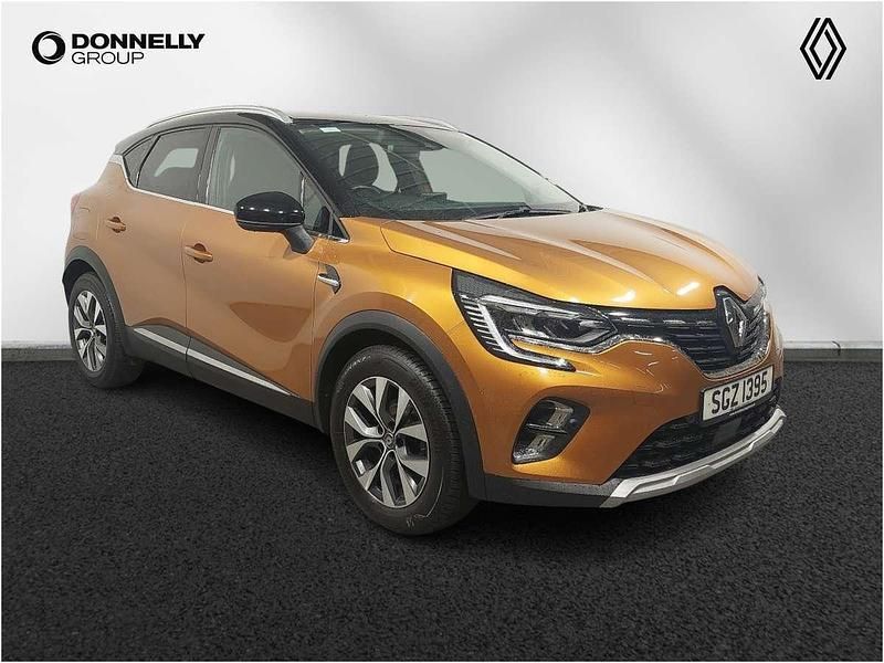 Orange/black Used 2020 Renault Captur Version S SUV | £13,385 (Expensive) - Image 1/4