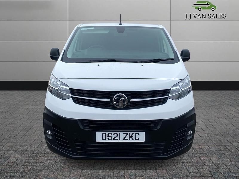 Used Vauxhall Vivaro 100 HP (73 kW) 2021 White MPV